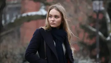 Задник к фильму "Честный человек" #1652222