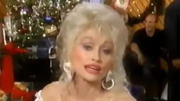 Задник к фильму "Dolly Parton... Christmas at Home" #1831403