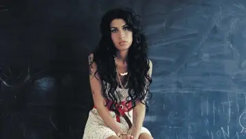 Задник к фильму "Classic Albums: Amy Winehouse - Back to Black" #451350