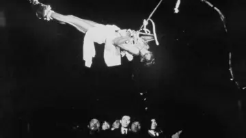 Задник к фильму "Butoh: Body on the Edge of Crisis" #1803774