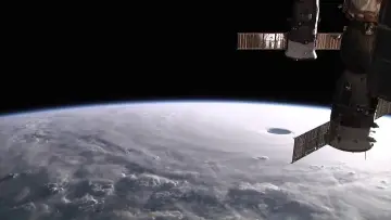Задник к фильму "Climate Change: A Horizon Guide" #1632504