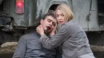 Задник к фильму "Спутник" #283296