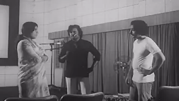 Задник к фильму "அவள் அப்படித்தான்" #1149757