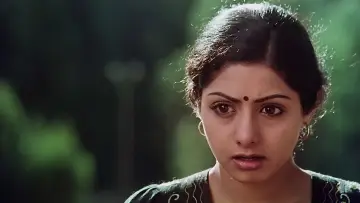 Задник к фильму "மூன்றாம் பிறை" #1158580