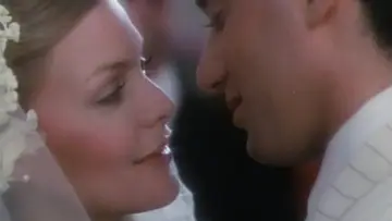 Задник к фильму "Falling in Love Again" #1062100