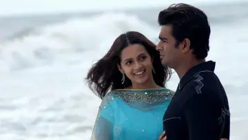 Задник к фильму "வாழ்த்துக்கள்" #1158994