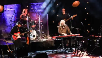 Задник к фильму "Arlo Guthrie - Alice’s Restaurant 50th Anniversary Concert With Arlo Guthrie" #1156810