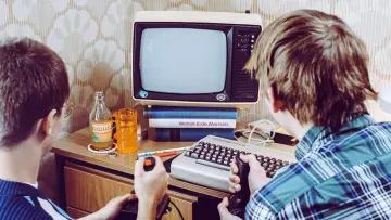 Задник к фильму "Auferstanden aus Platinen - Die Heimcomputerszene in der DDR" #1273274
