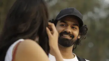 Задник к фильму "ഹൃദയം" #836591