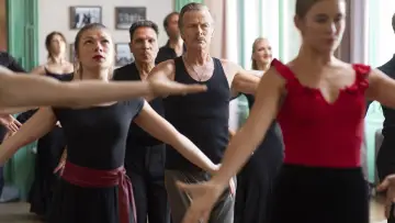 Задник к фильму "Парни не танцуют" #408893