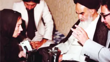 Задник к фильму "Oriana Fallaci intervista Ayatollah Khomeini" #1590602
