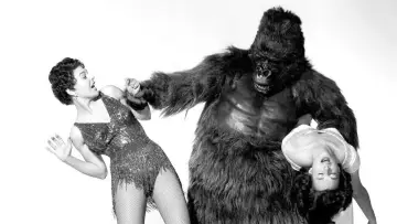 Задник к фильму "Gorilla at Large" #1573634