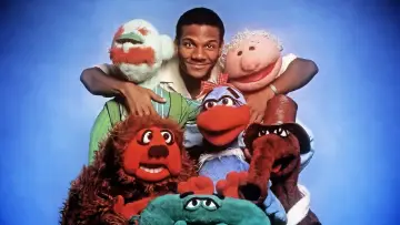 Задник к фильму "Being Elmo: A Puppeteer