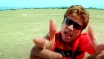 Задник к фильму "அன்பே ஆருயிரே" #1163663