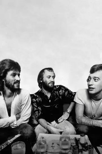 Постер к фильму "Bee Gees: Как починить разбитое сердце" #403716