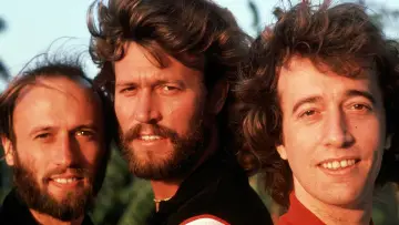 Задник к фильму "Bee Gees: Как починить разбитое сердце" #420629