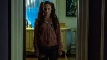Задник к фильму "Babysitter Must Die" #381230