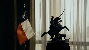 Задник к фильму "Pinochet et ses trois généraux" #1735264