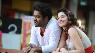 ఊసరవెల్లి постер