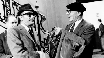 Задник к фильму "Hollywood contra Franco" #1145211