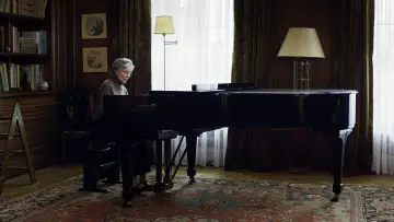 Задник к фильму "Любовь" #936155