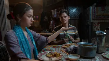 Задник к фильму "डार्लिंग्स" #419420
