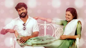 Задник к фильму "என்னங்க சார் உங்க சட்டம்" #1148261