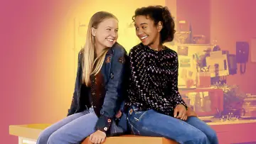 Задник к фильму "The Color of Friendship" #1526275