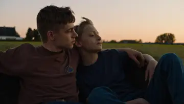 Задник к фильму "Близко" #186572