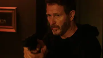 Задник к фильму "Renegades" #317343