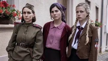 Задник к фильму "Потерянный поезд" #1615890
