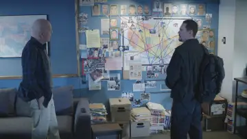 Задник к фильму "Под наблюдением" #325836