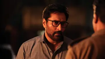 Задник к фильму "நிறங்கள் மூன்று" #1153423