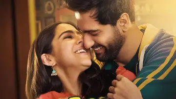Задник к фильму "ज़रा हट के ज़रा बच के" #476036