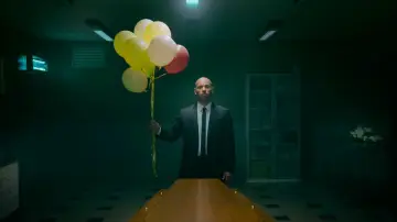Задник к фильму "Не найти покоя" #306475