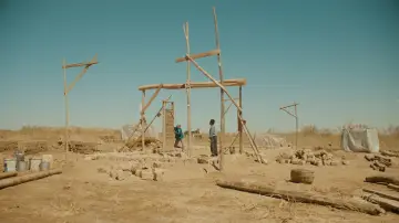 Задник к фильму "隐入尘烟" #384623