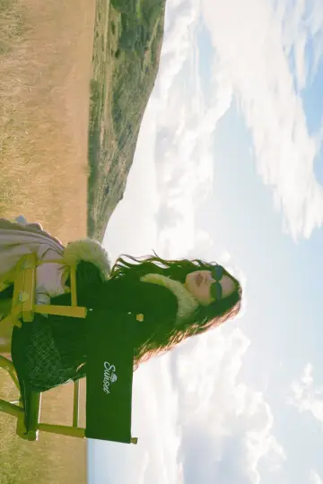 Постер к фильму "OLIVIA RODRIGO: driving home 2 u (a SOUR film)" #1032017