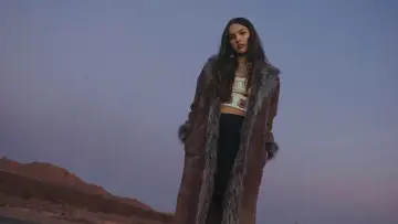 Задник к фильму "OLIVIA RODRIGO: driving home 2 u (a SOUR film)" #394114
