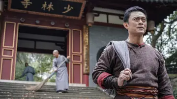 Задник к фильму "广东十虎：铁拳无敌" #450068