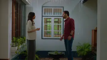 Задник к фильму "ഓടും കുതിര ചാടും കുതിര" #1788013