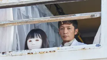 Задник к фильму "この子は邪悪" #416038