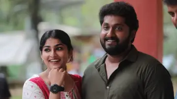 Задник к фильму "സ്വർഗ്ഗത്തിലെ  കട്ടുറുമ്പു" #503419