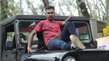Задник к фильму "സ്വർഗ്ഗത്തിലെ  കട്ടുറുമ്പു" #503422