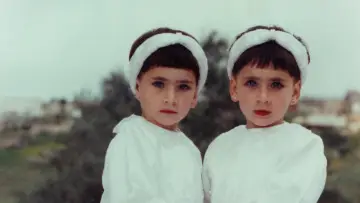 Задник к фильму "אלבום פרטי" #944740