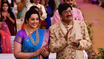 Задник к фильму "ఆర్గానిక్ మామ హైబ్రీడ్ అల్లుడు" #1149557