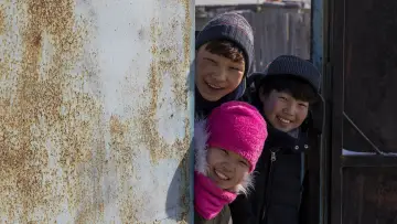 Задник к фильму "Баавгай болохсон" #198565