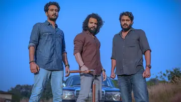 Задник к фильму "ആര്‍ഡിഎക്സ്: റോബര്‍ട്ട് ഡോണി സേവ്യര്‍" #317288