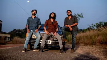 Задник к фильму "ആര്‍ഡിഎക്സ്: റോബര്‍ട്ട് ഡോണി സേവ്യര്‍" #317292