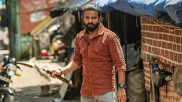 Задник к фильму "ആര്‍ഡിഎക്സ്: റോബര്‍ട്ട് ഡോണി സേവ്യര്‍" #317303