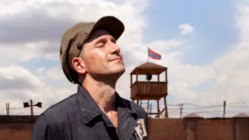 Задник к фильму "Ամերիկացի" #451469
